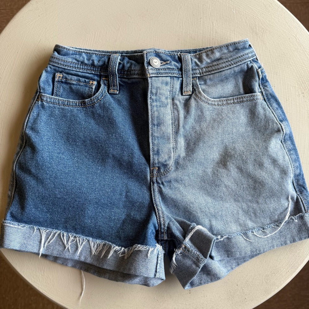 HOLLISTER Ultra High Rise Vintage Stretch Shorts Two-Tone Colorblock Raw Hem 0